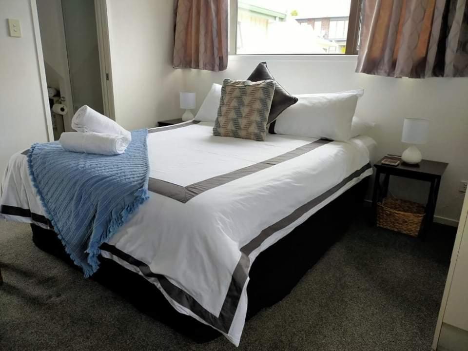 Studio On Golders - Two Minutes To The Lake And Quick Drive To Town! Apartment Taupo Exterior photo